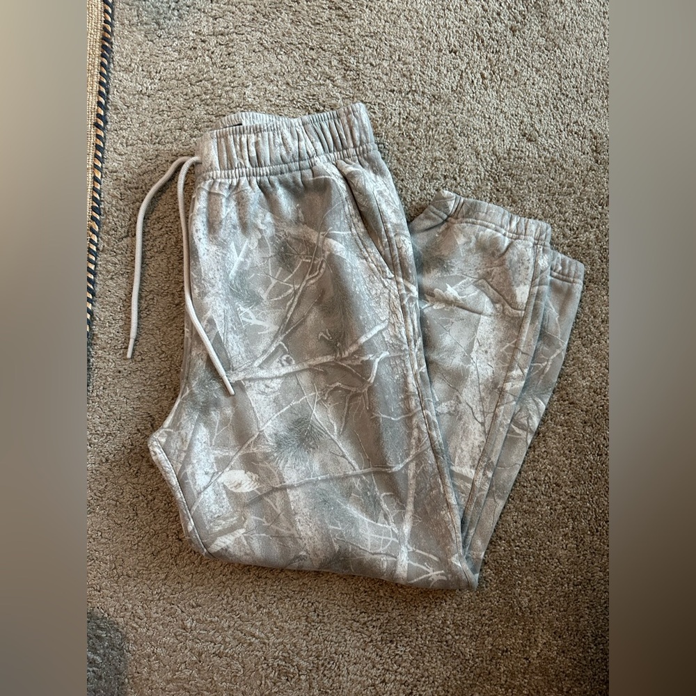 Abercrombie & Fitch Essentials Light Camo Sweatpants